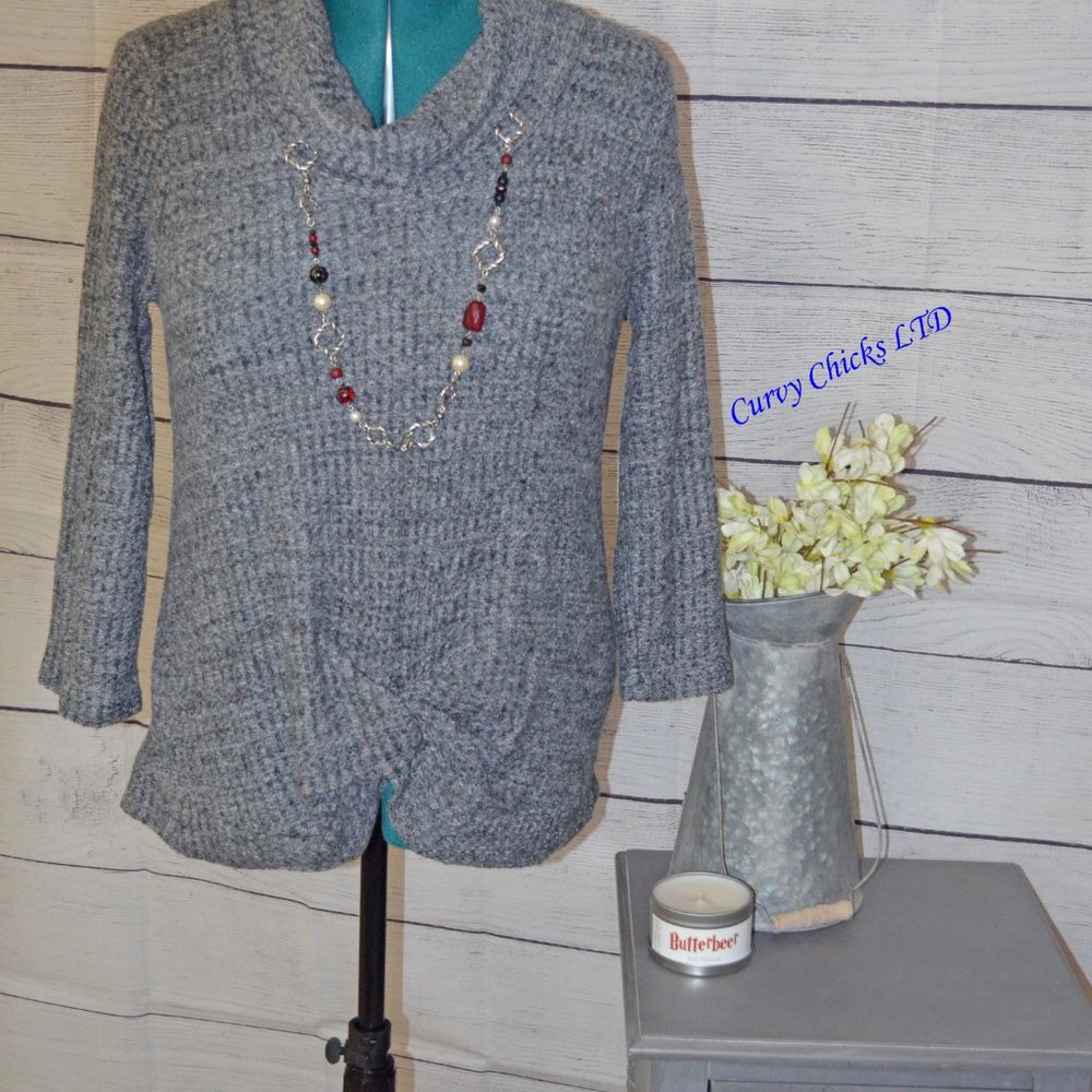 Cowl neck 3/4 sleeved knit sweater - Picture 3 of 4